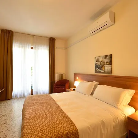 Mhotelsgroup 3* Ντιάνο Μαρίνα