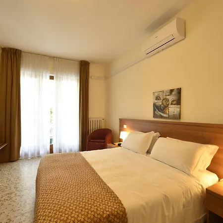 فندق Mhotelsgroup 3*